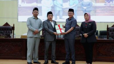 Pj Bupati Bekasi Sampaikan Nota Penjelasan Terhadap Raperda Perubahan APBD 2023