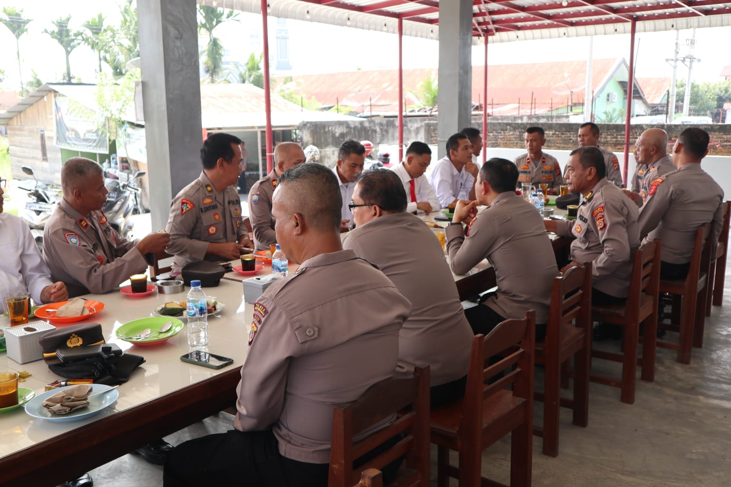 Mempererat Silaturahmi, Kapolres Dan PJU Polres Aceh Tenggara Lakukan Coffee Morning