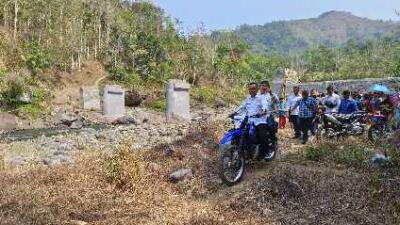 Bupati Garut Kecewa terhadap Pembangunan Jembatan Wareng di Pakenyeng