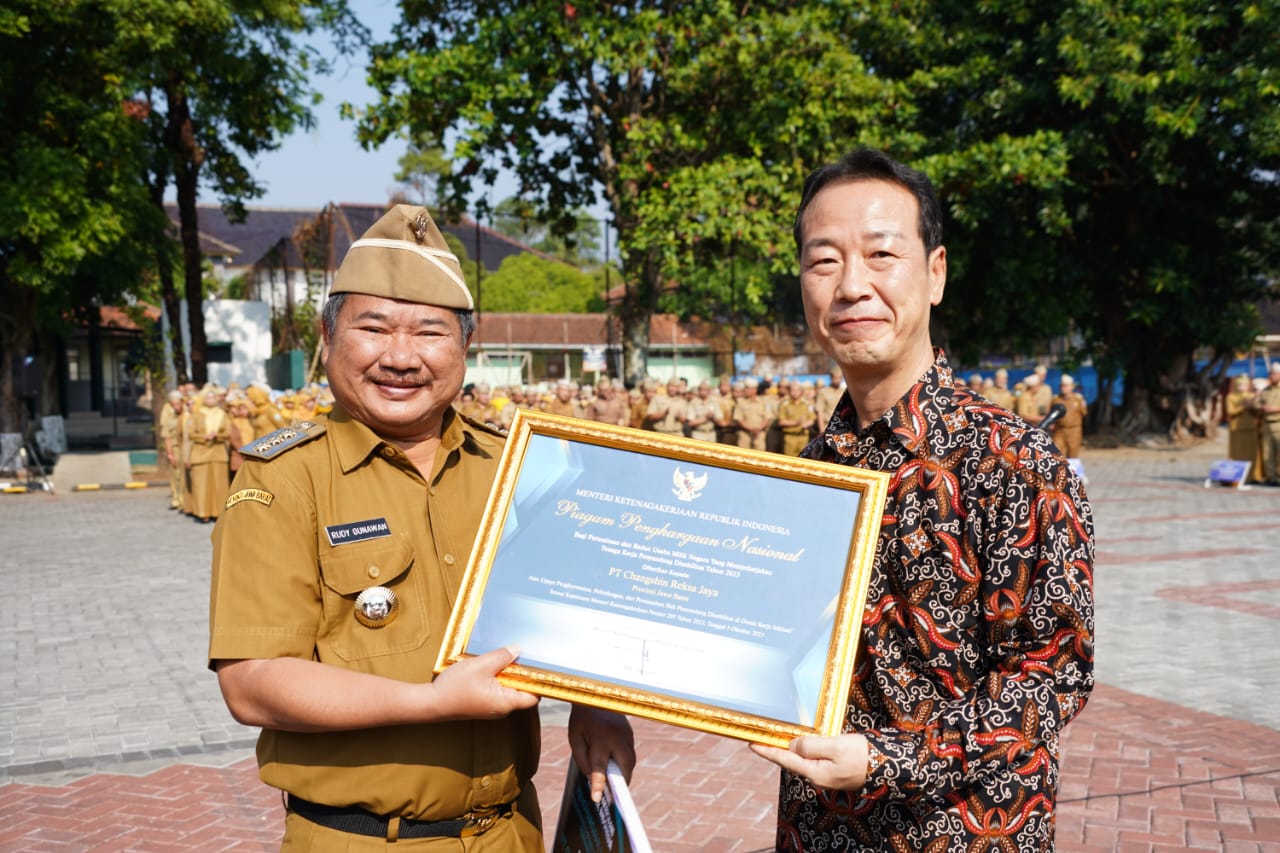 Bupati Garut Apresiasi PT.Changshin Reksa Jaya Atas Penghargaan dari Kemenaker RI