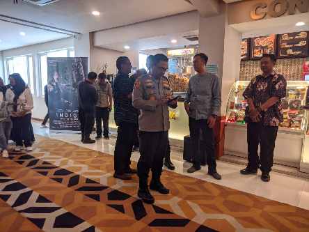 Kapolres Lumajang Gelar Nobar "Aku Rindu"di Kabupaten Lumajang