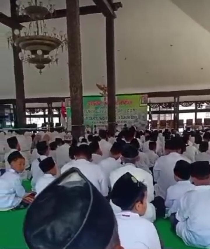 Memperingati Hari Santri Pelajar di Kabupaten Lumajang Mengikuti Gerakan Mengaji di Kabupaten Lumajang