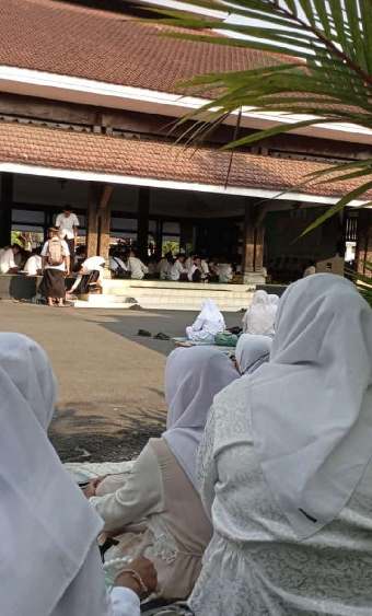 Memperingati Hari Santri Pelajar di Kabupaten Lumajang Mengikuti Gerakan Mengaji di Kabupaten Lumajang