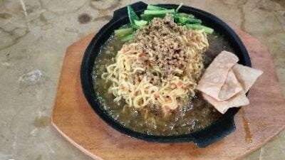 Mie Hotplate Gachoor Ala Mamah Zeta, Kuliner Aneka Mie Dengan Rasanya Yang Lezat