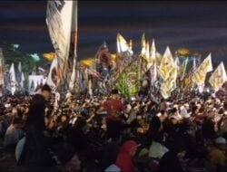 Ribuan Jamaah Sholawat Penuhi Alun Alun Kota Bondowoso Ribuan Jamaah Sholawat Penuhi Alun Alun Kota Bondowoso