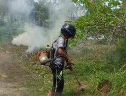 Komitmen Terhadap Kebersihan & Kelestarian, KKN 11 Bersihkan Lahan Waqaf Gampong Teupin Banja.