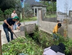 KKN-PPM Universitas Malikussaleh Kelompok 90 Lakukan Gotong Royong di Lorong Gampong Blang