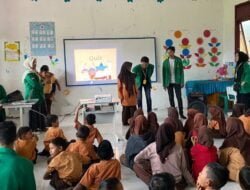 Memperingati Hari Sumpah Pemuda, Mahasiswa Memperingati Hari Sumpah Pemuda, Mahasiswa KKN PPM Kelompok 162 Ajak Nonton Bersama Siswa Sd Negeri 06 Gampong Ajak Nonton Bersama Siswa Sd Negeri 06 Gampong