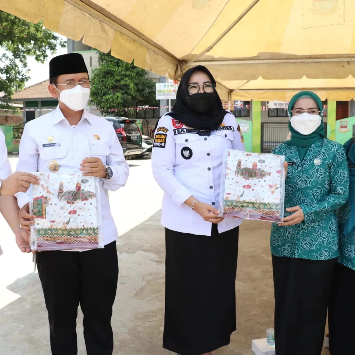 Peringati Hari Batik, Kades Sindangmulya Bawa Batik Cibarusah Ke Tingkat Nasional