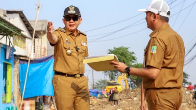 Pj.Bupati Bekasi Tinjau Proses Pembangunan Ruas Jalan Kalimalang Tegal Danas sampai Karawang masih Terdapat Bangli