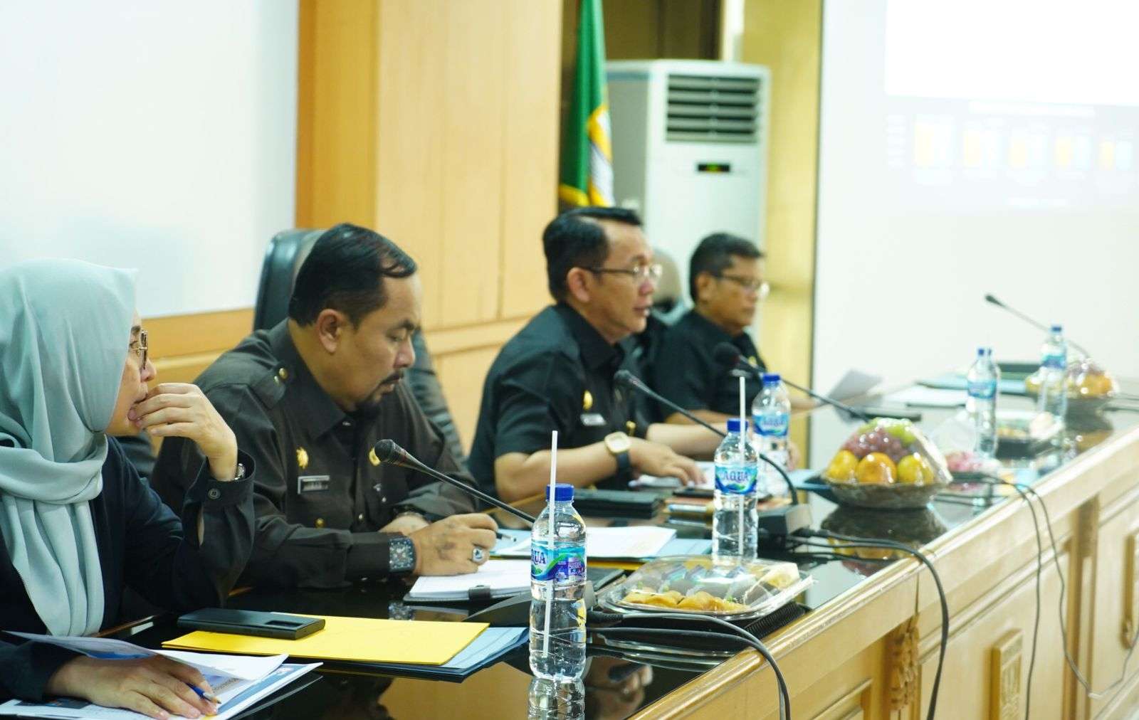 Pj Bupati Bekasi Pimpin Rapat Evaluasi dan Pelaporan Pelaksanaan Pembangunan 2023