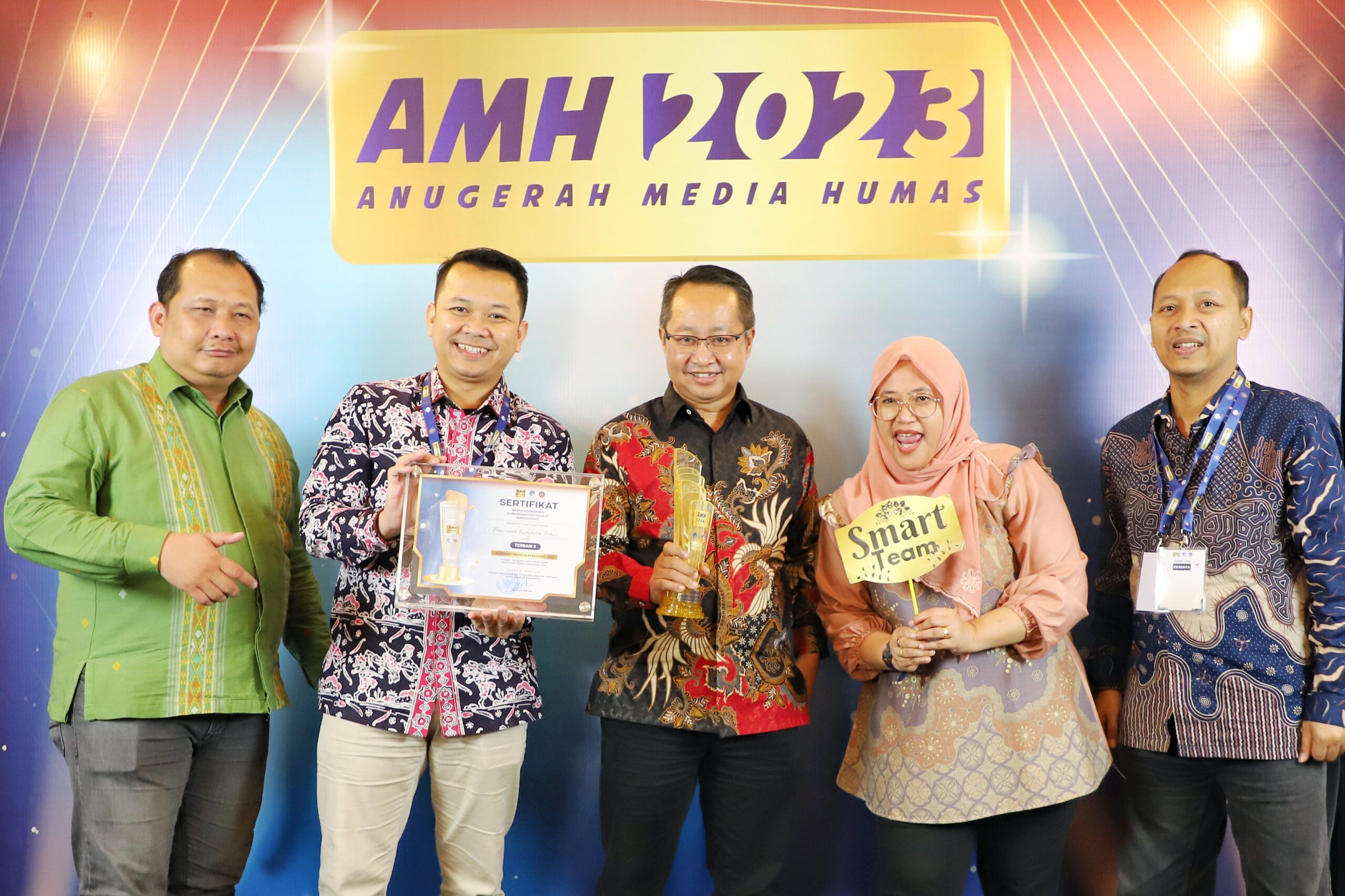 Diskominfosantik Kabupaten Bekasi Raih Juara II Nasional Anugerah Media Humas 2023