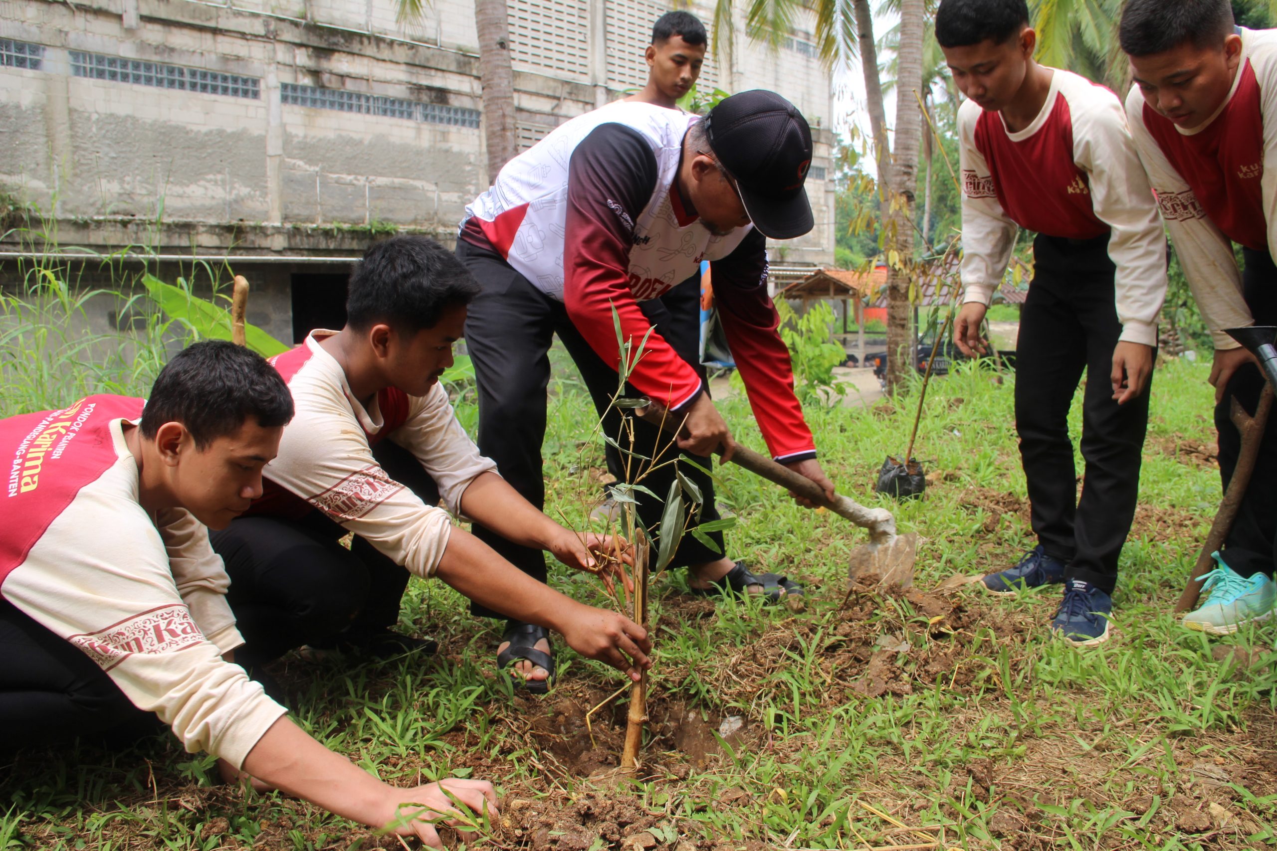 Perluas Penyadaran Pelestarian Bambu di Indonesia, KEHATI dan CIMB Niaga Sasar Pondok Pesantren di Banten