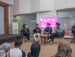 Kunjungan UKM REM FM UNNES ke RRI Semarang Kuatkan Koneksi dan Inovasi