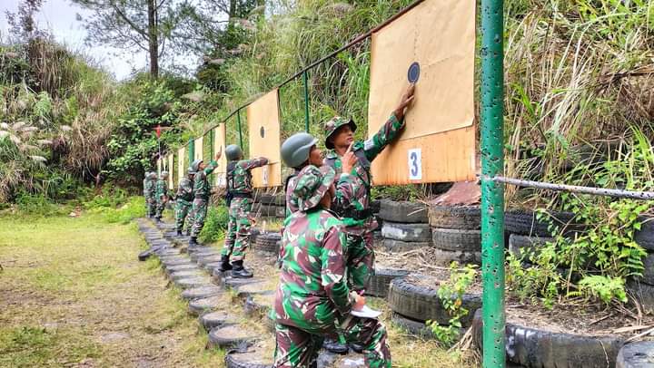 Prajurit Kodim 0119/BM Asah Kemampuan Menembak