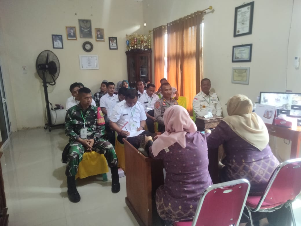 Polsek Penukal Abab Hadiri Giat Akreditasi Puskesmas Desa Betung Abab