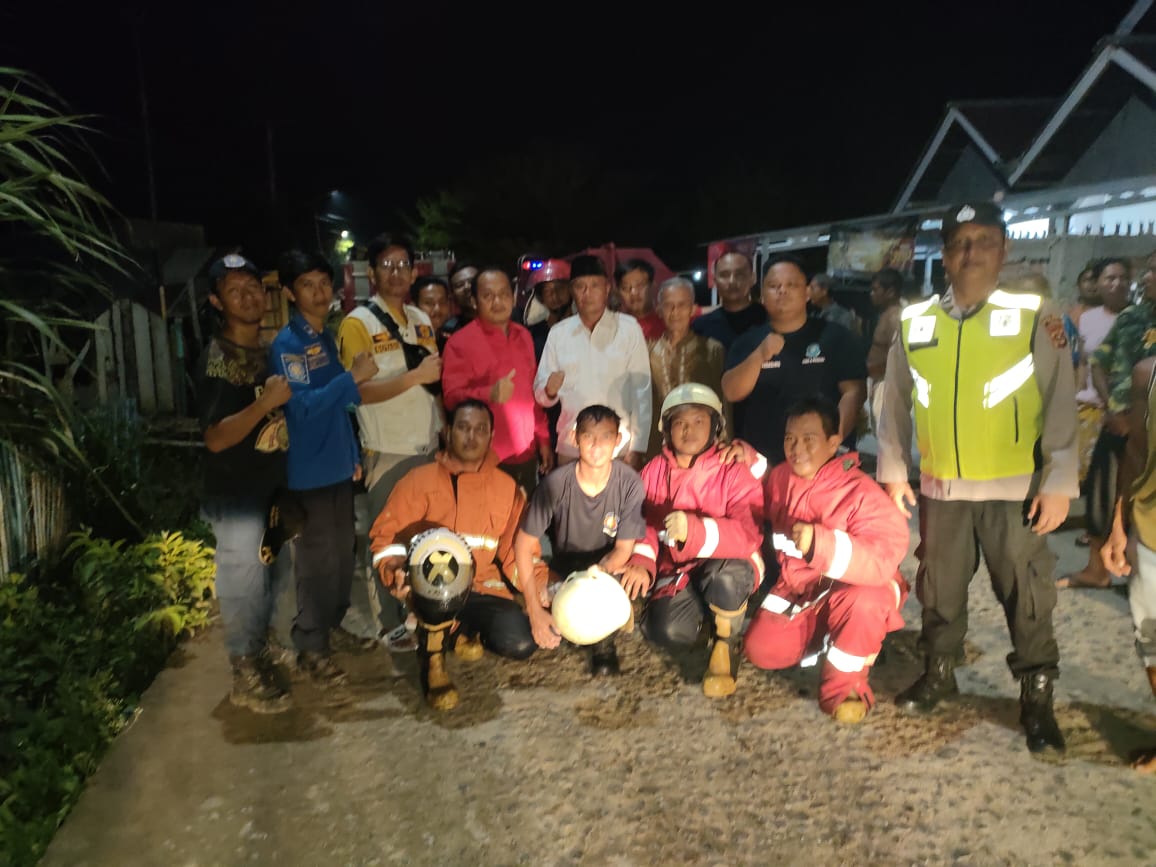 Telah Terjadi Kebakaran Sebuah Rumah Semi Permanen di Simpang Bandara PALI