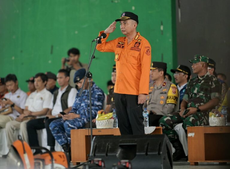 Puncak Musim Hujan Waspada Banjir Longsor, Bey Machmudin Minta Kabupaten dan Kota Lakukan Langkah Pencegahan