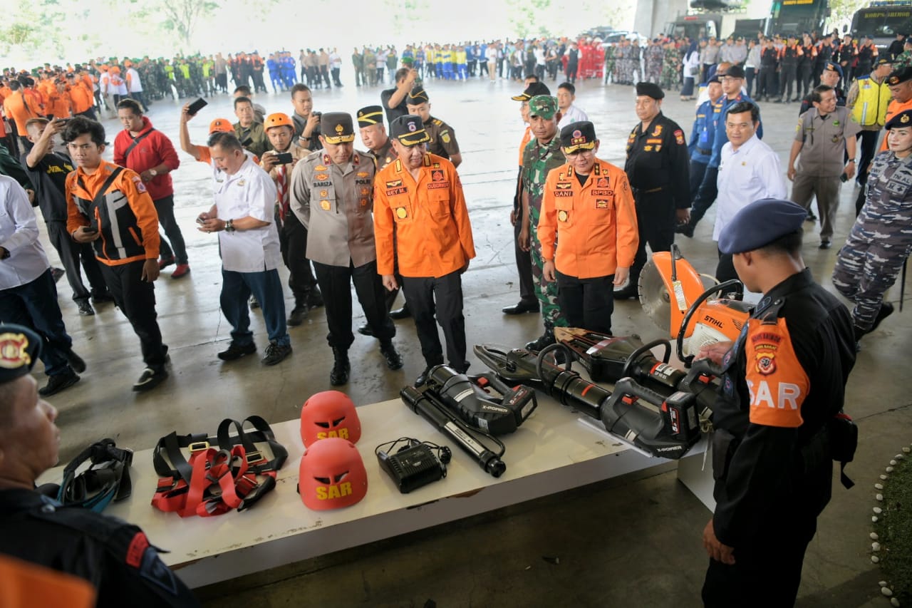 Puncak Musim Hujan Waspada Banjir Longsor, Bey Machmudin Minta Kabupaten dan Kota Lakukan Langkah Pencegahan