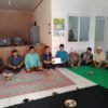 Kepala Desa Cipancur, Ian Sahrudin, melakukan kegiatan yang menarik perhatian warga Desa Cipancur Kecamatan Cibatu Kabupaten Purwakarta.