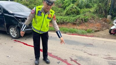 Satuan Lalulintas Polres PALI Tinjau TKP Lakalantas Sepeda Motor VS Innova