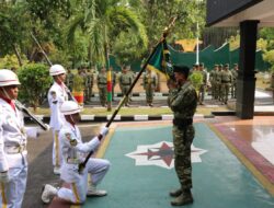 Tradisi Pelepasan Letkol Inf Rinto Wijaya Sebagai warga Yonif 514 Dengan Penuh Suka Cita