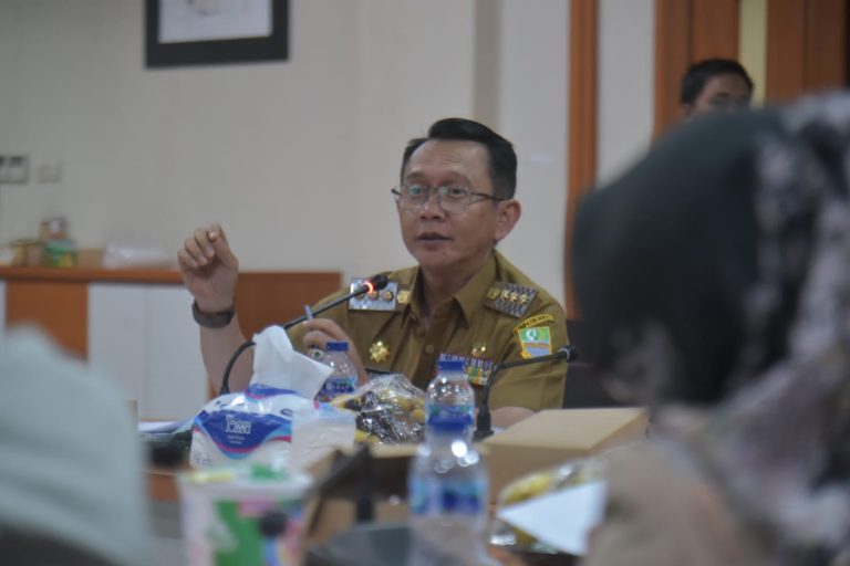 Pj Bupati Hadiri langsung Rapat Bapemperda DPRD Bahas Propemperda Kabupaten Bekasi Tahun Anggaran 2024