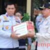 Dishub Kabupaten Bekasi Berikan Bantuan Kepada Warga Korban Banjir di kecamatan Cabangbungin