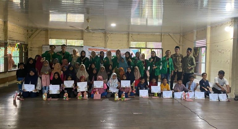 Berkreasi Bersama Anak-Anak, Mahasiswa KKN 162 Unimal Adakan Lomba di Meunasah Dayah