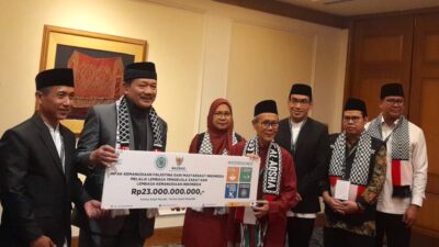 MUI Serahkan Rp 23 Miliar Dana Bantuan Kemanusiaan Palestina Melalui Baznas