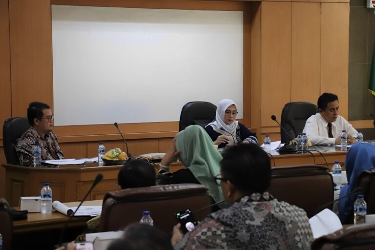 Pemkab Bekasi dan Komisi IX DPR RI Bahas Pengawasan Efektifitas Upah Minimum Regional