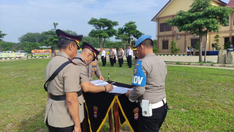 Sertijab Kabag Kasat Dan Kapolsek Di Pimpin Langsung Oleh Kapolres Tulang Bawang Barat Barat