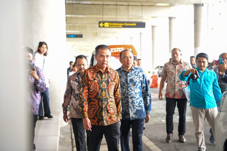 Pj Gubernur Jabar Bertemu Bupati dan Wali Kota Bahas Isu Terkini  Salah satunya perlindungan bagi tenaga kerja rentan