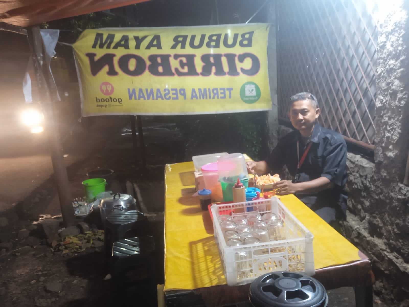 Virall..!! Icip - icip Kuliner Malam, Bubur Ayam Cirebon ala Bang Edy jadi Pilihan Rasa Makan Malam di Kawasan Jakarta Timur
