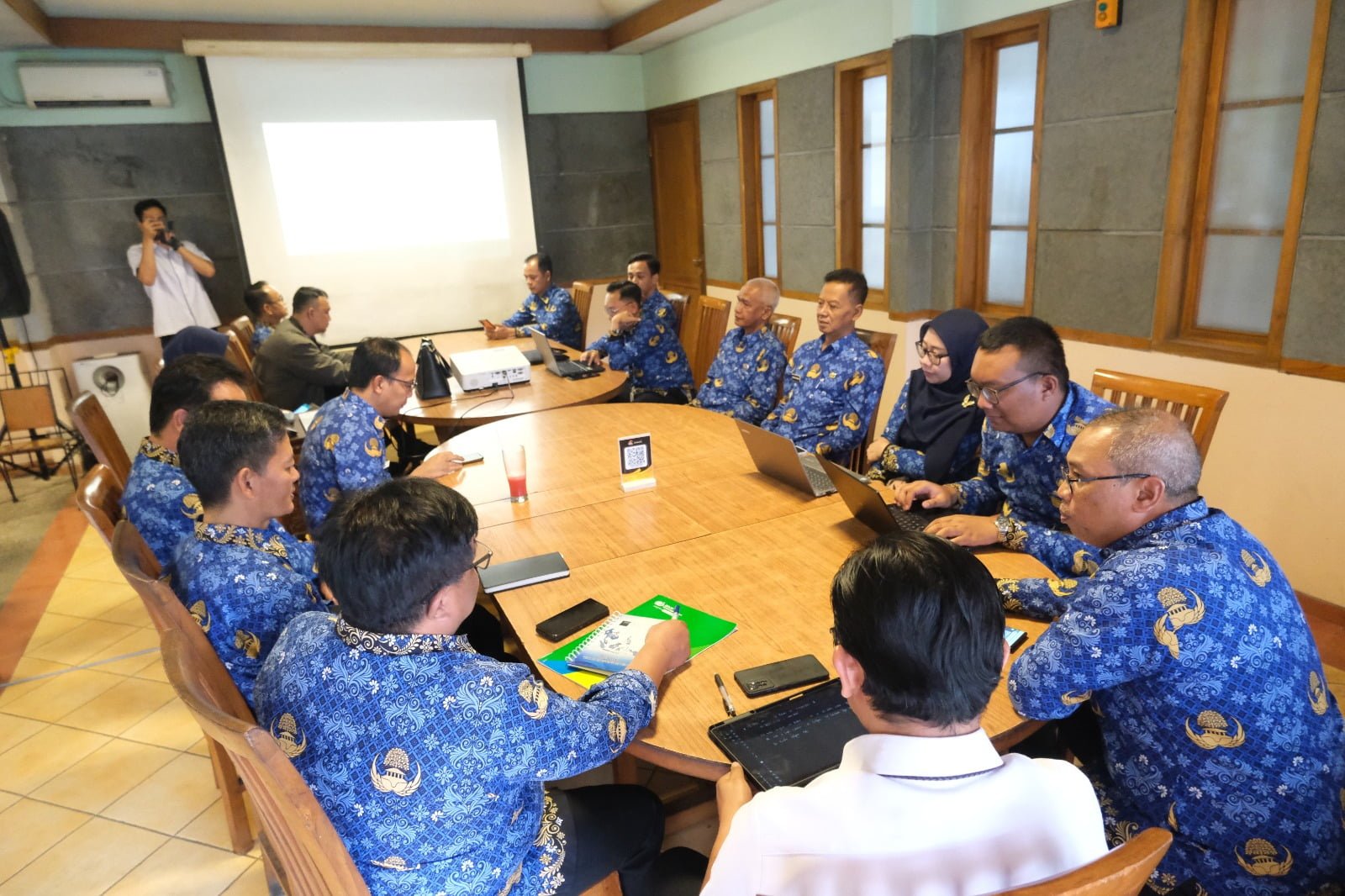 Pemkab Garut Bersiap Lindungi Pekerja Rentan dengan BPJS