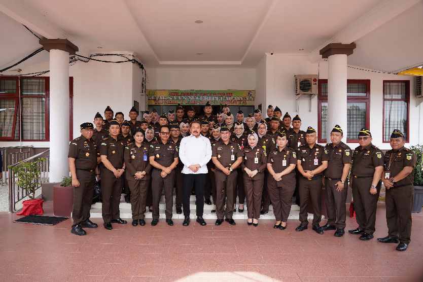 Jaksa Agung ST Burhanuddin: Kunjungan Kerja ke Wilayah Hukum Riau, Memantau Kesiapan Aparatur Kejaksaan dalam Menyukseskan Pemilu Damai