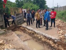 Tak Ingin Jadi Konflik, Pemdes Sindangmulya dan Pemdes Sukaragam Selesaikan Sodetan Air Yang Bermasalah dengan Musyawarah