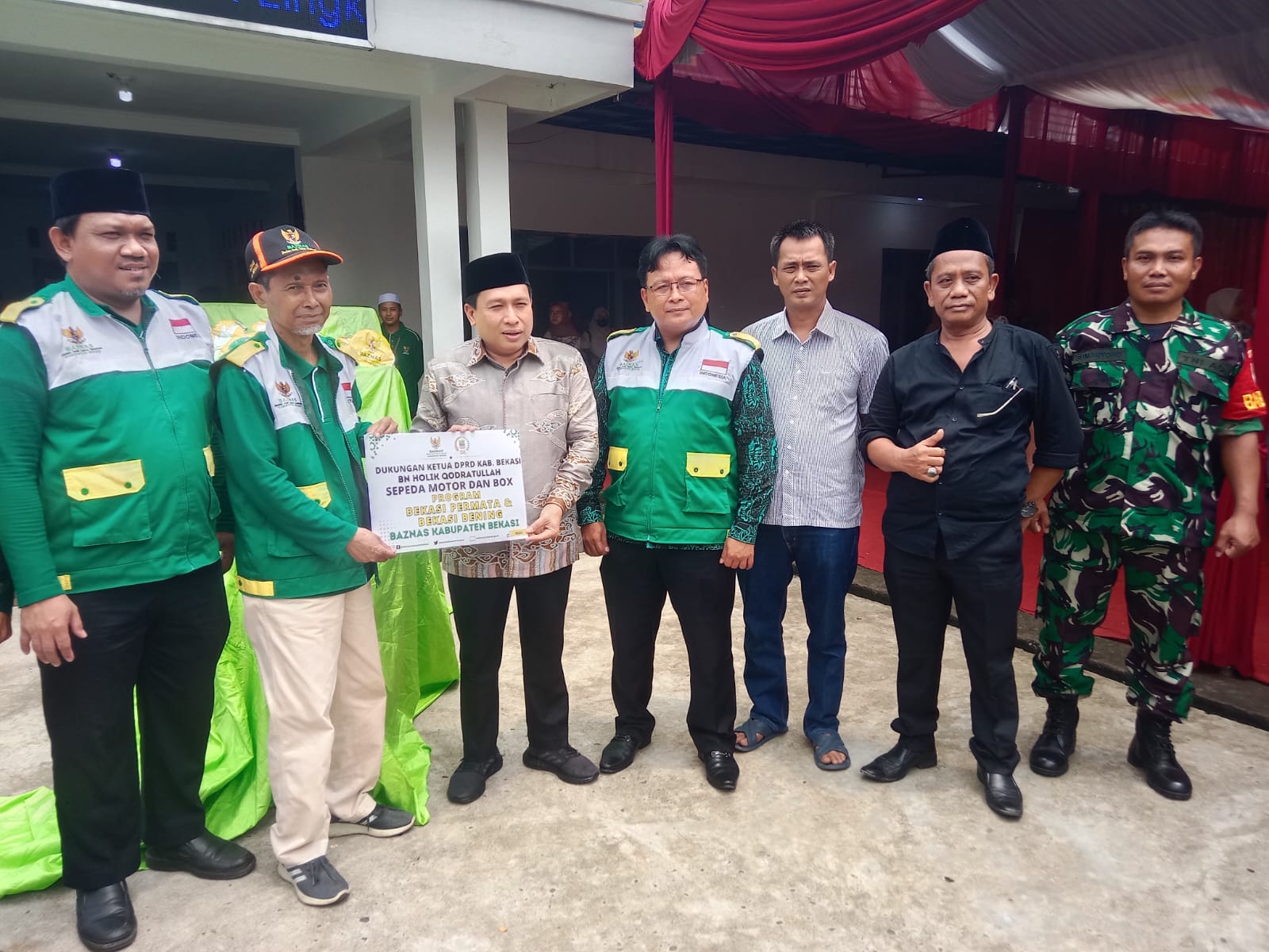 Baznas Kabupaten Bekasi Gelar Program Bekasi Permata dan Bekasi Bening di Desa Cibarusah Jaya