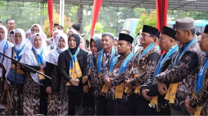 Bupati PALI Lepas Puluhan Warga PALI Tunaikan Ibadah Umroh Gratis