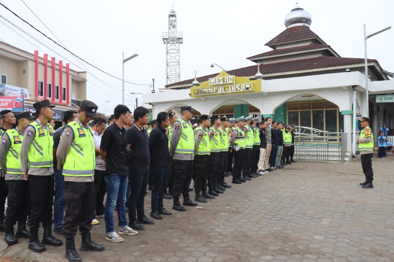 Personil Polres PALI Laksanakan Pengamanan Gemerlap Flashmob Yang digelar Oleh Partai Keadilan Sejahtera (PKS)