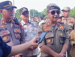 Gabungan Sat Pol PP Kabupaten Bekasi Adakan Penertiban Bangunan Liar Di Sukatani Pulosirih