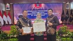 Pemkab Bekasi Raih Penghargaan dengan Kriteria Kabupaten Peduli Hak Asasi Manusia dari Menteri Hukum dan HAM Republik Indonesia