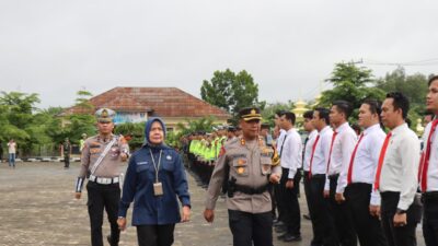 Kapolres PALI AKBP Khairu Nasrudin, S.I.K, M.H Laksanakan Apel gelar Pasukan Menyambut Operasi Lilin