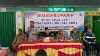 Polsek Penukal Utara Hadiri kegiatan Musyawarah Penetapan Anggaran Belanja 2024 Desa Tempirai Selatan