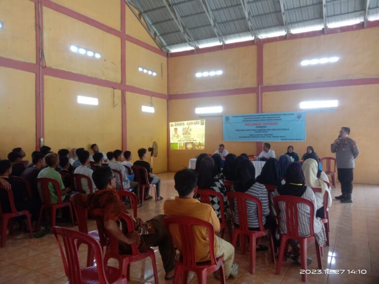 Polsek Penukal Abab Hadiri Pelaksanaan Sosialisasi dan Pelatihan Bahaya Narkoba Bagi Generasi Muda Desa Gunung Menang,