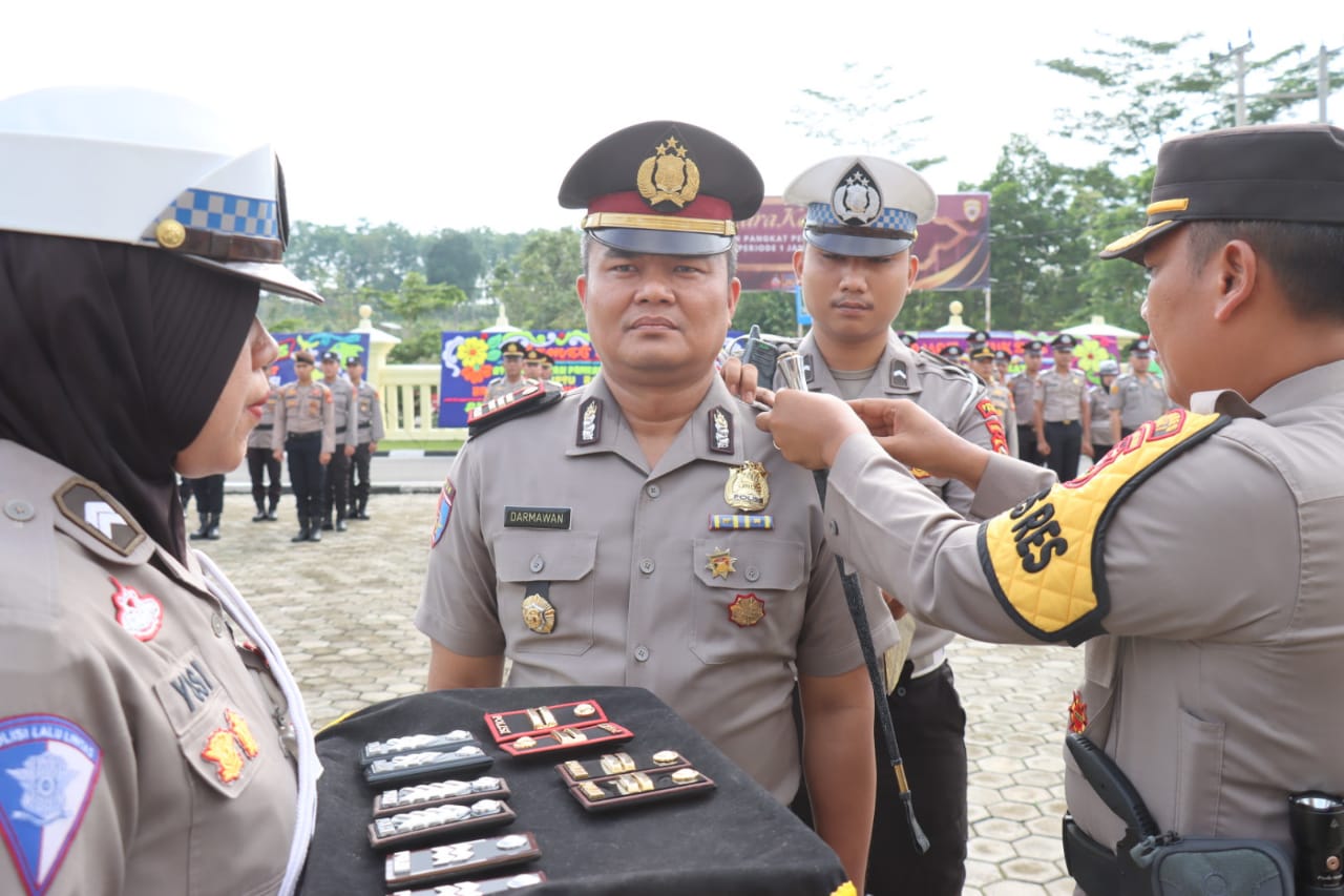 Di Penghujung Tahun 2023, Kepolisian Resort PALI Menggelar Upacara kenaikan Pangkat