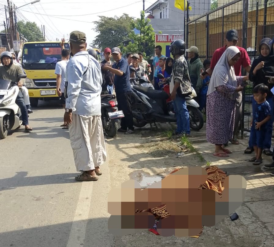 Hendak Antarkan Anak ke Sekolah, Seorang Ibu Tewas Terlindas Truk di Cibarusah