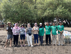 XR Indonesia Ajak Masyarakat Sadar Isu Lingkungan dengan Menanam Mangrove di Tangerang