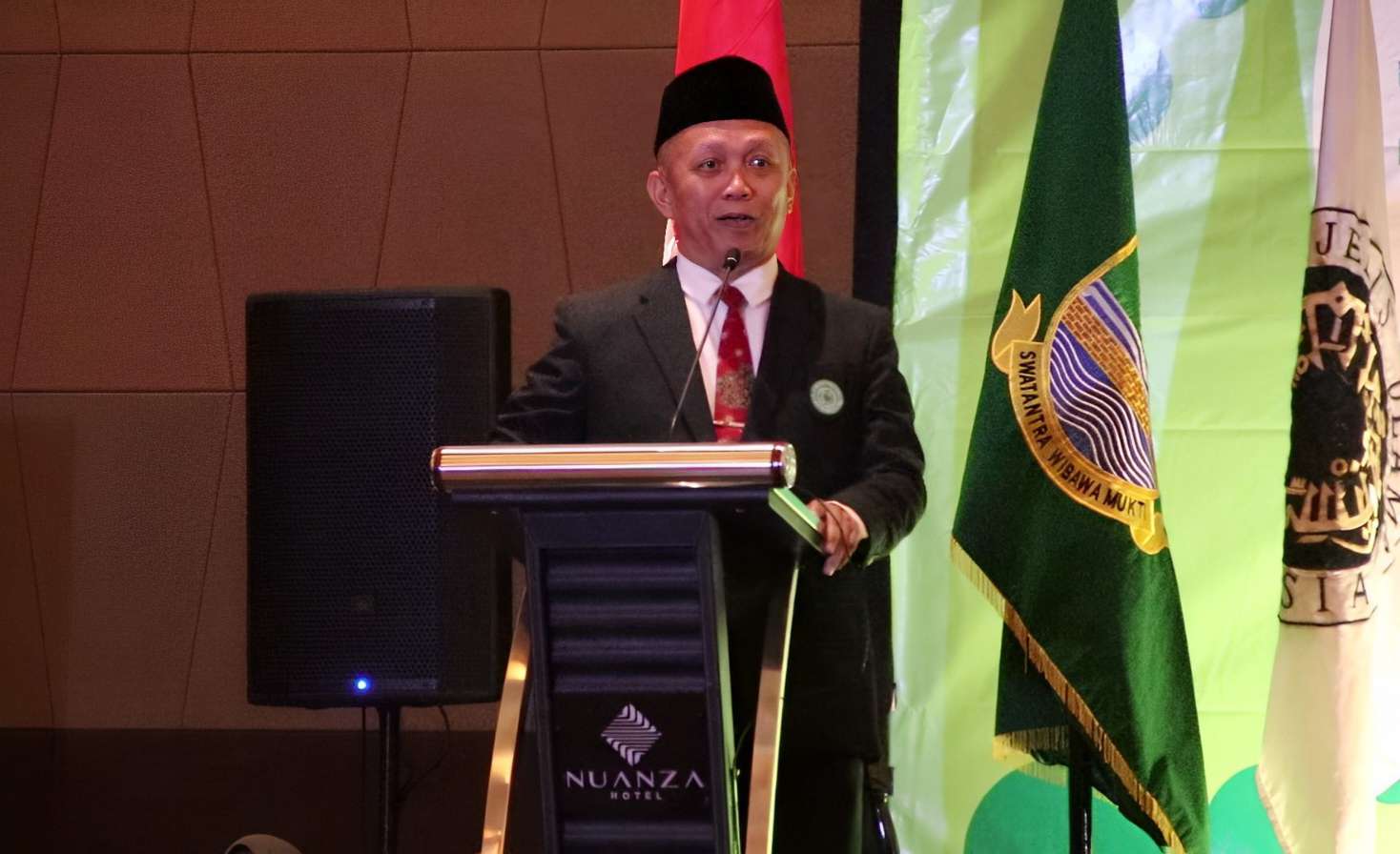 Prof Mahmud : Wisudawan PKU Harus Bumikan Islam Washatiyah di Masyarakat