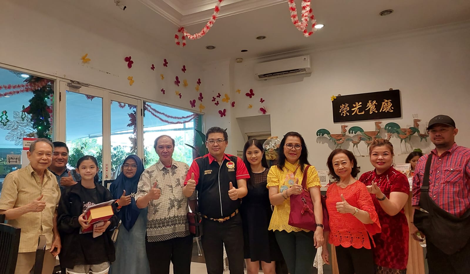 Bersama Keluarga Alvin Lim Rayakan Tahun Baru di Sinar Lestari Restoran